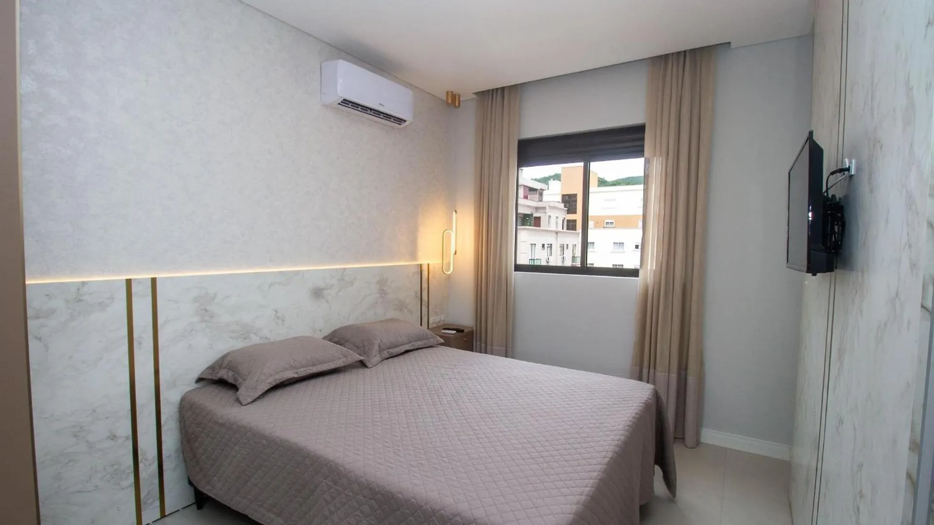 007A - Apartamento A Poucos Metros Do Mar Bombinhas