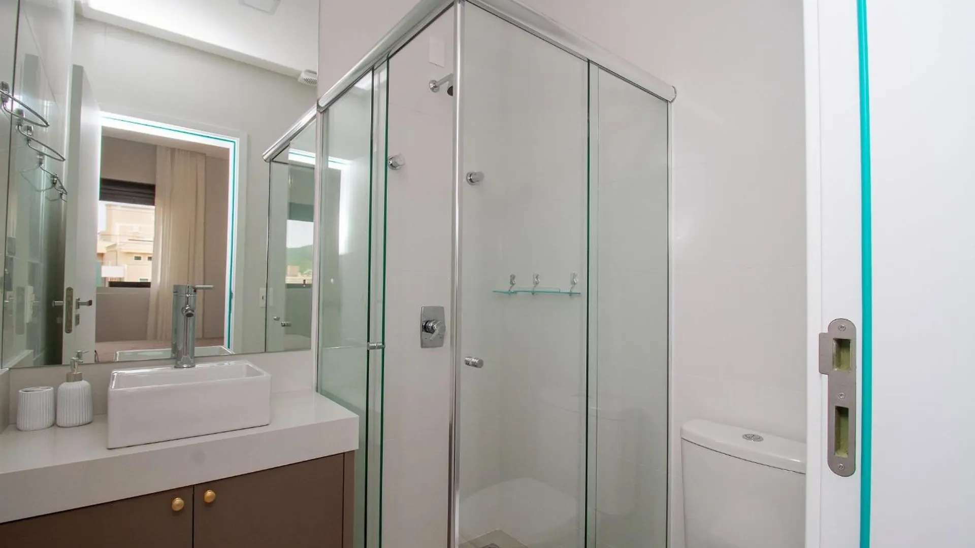 007A - Apartamento A Poucos Metros Do Mar Bombinhas