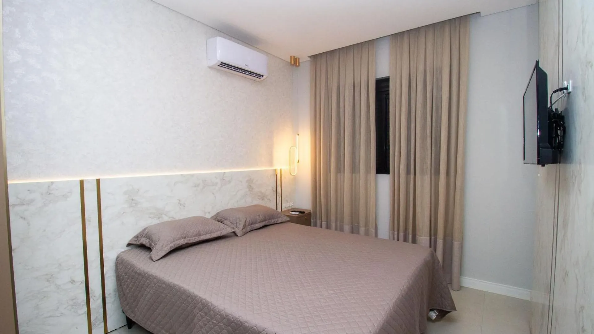 007A - Apartamento A Poucos Metros Do Mar Bombinhas