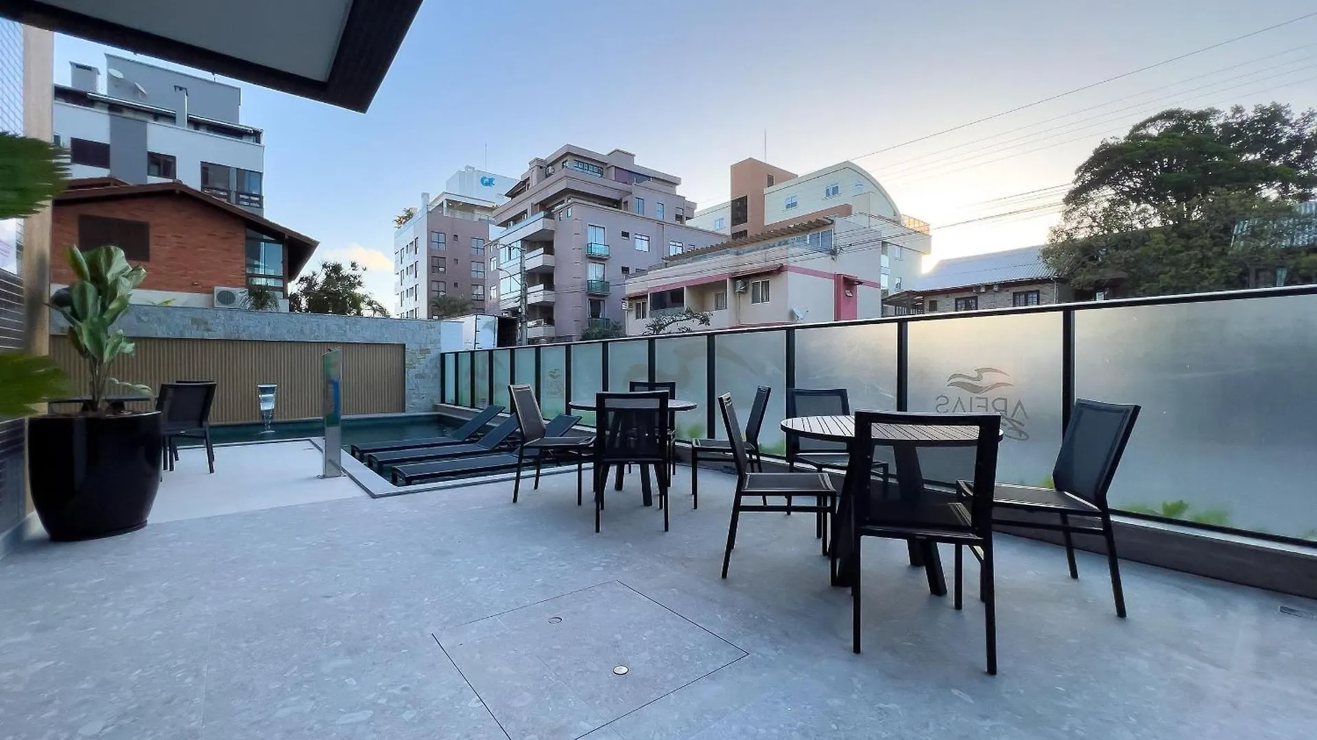 007A - Apartamento A Poucos Metros Do Mar Bombinhas Brasile